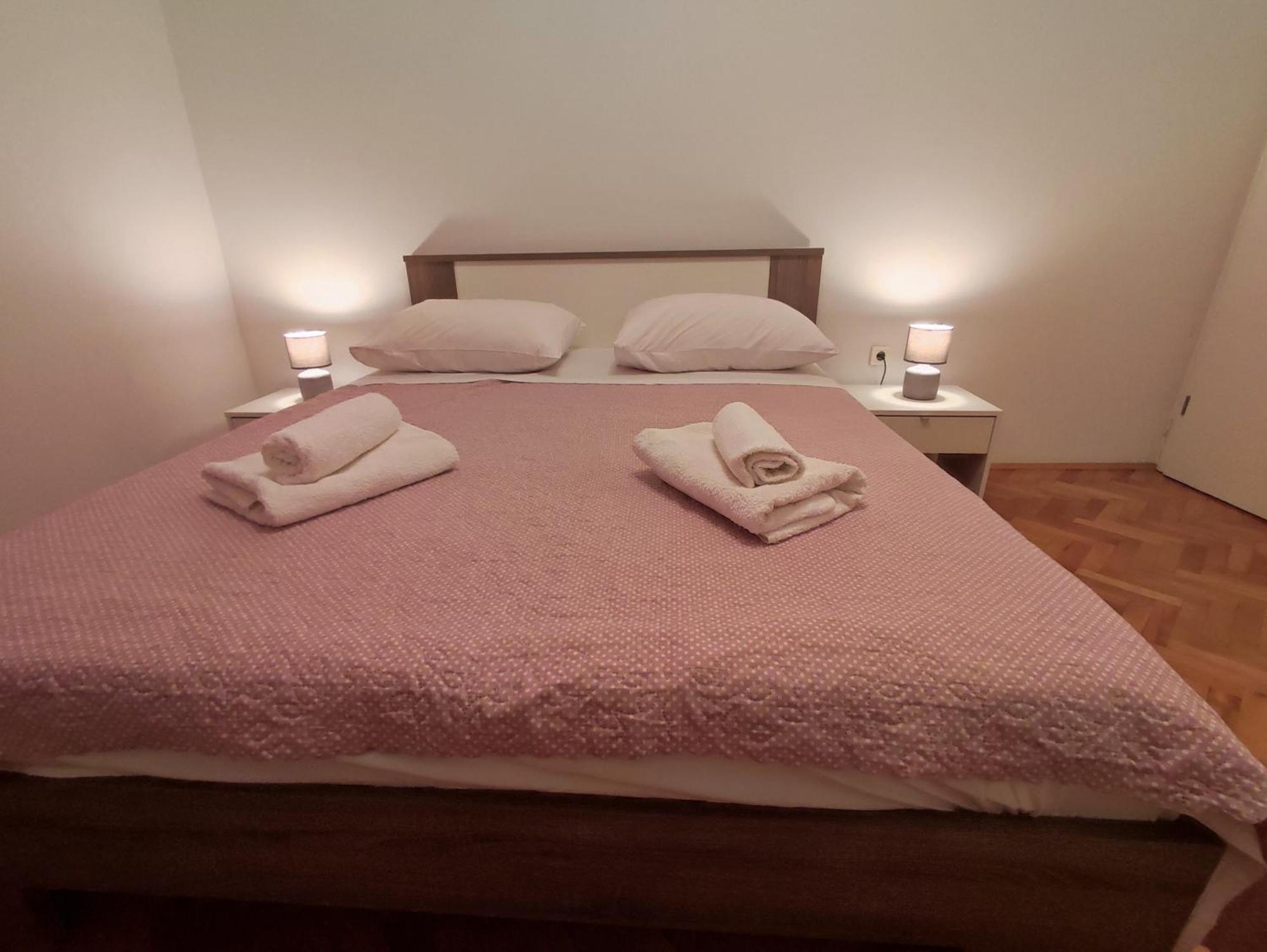 Apartment Roncevic ヴーシ エクステリア 写真